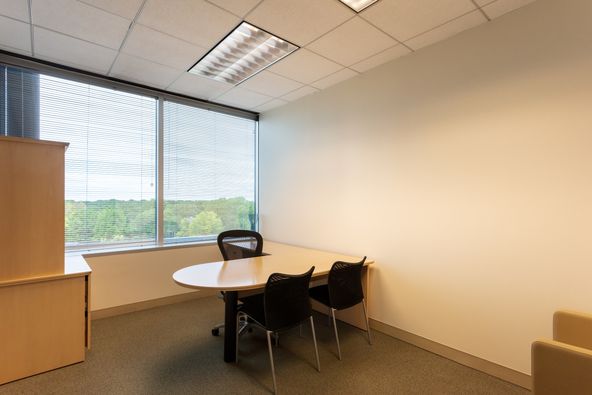 Oak Brook Pointe: 700 Commerce Dr, Oak Brook, IL 60523